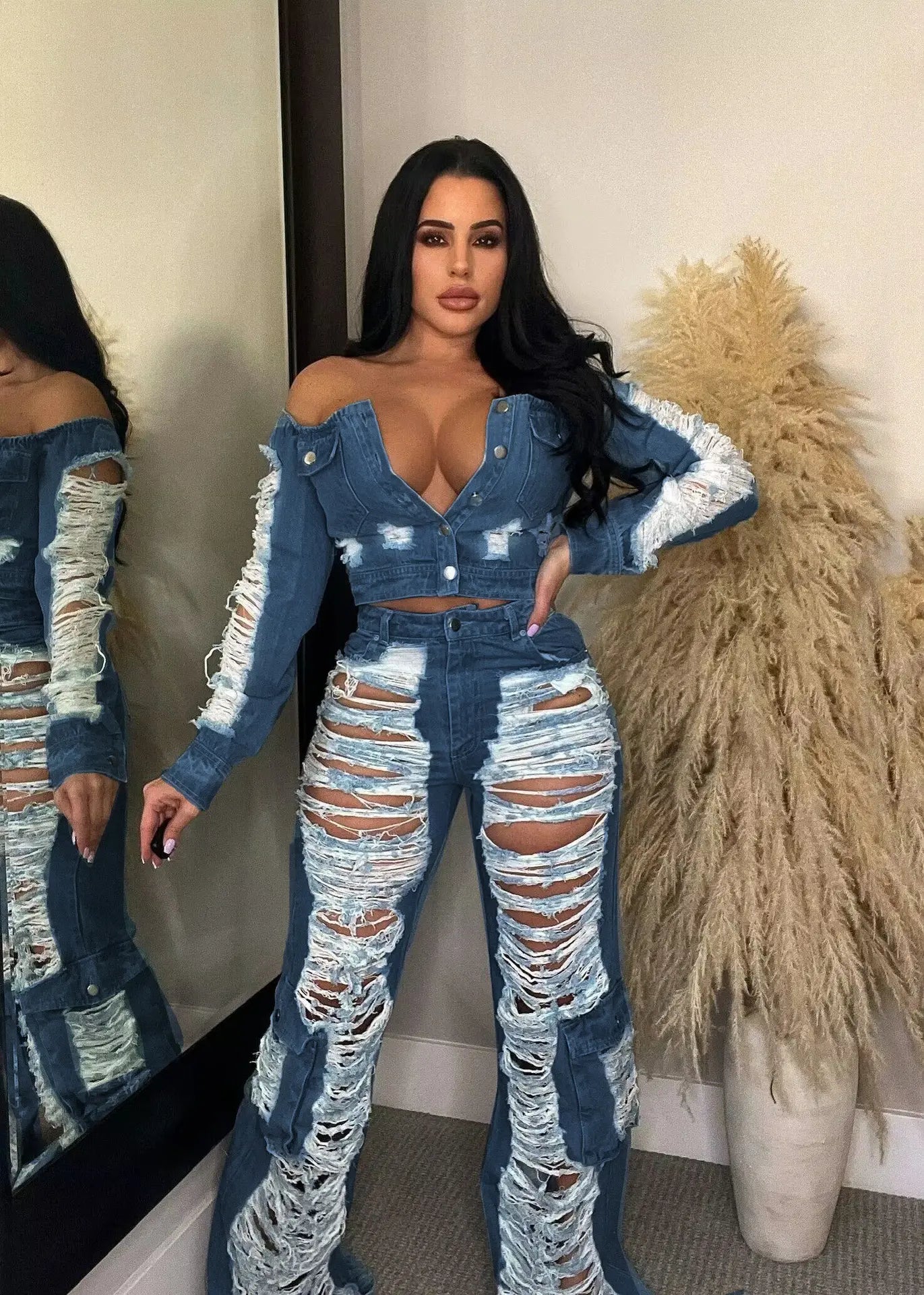 Good Girlfriend Distress Jeans